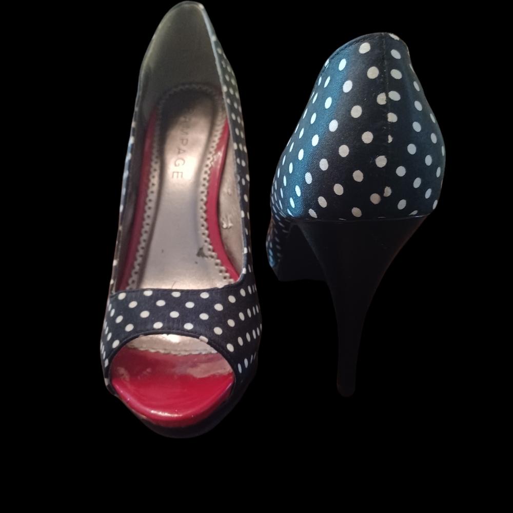 Shoes - Picture 2 of 3